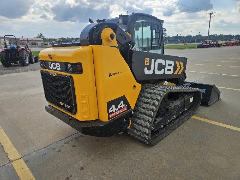 2026 JCB 4TS-8T