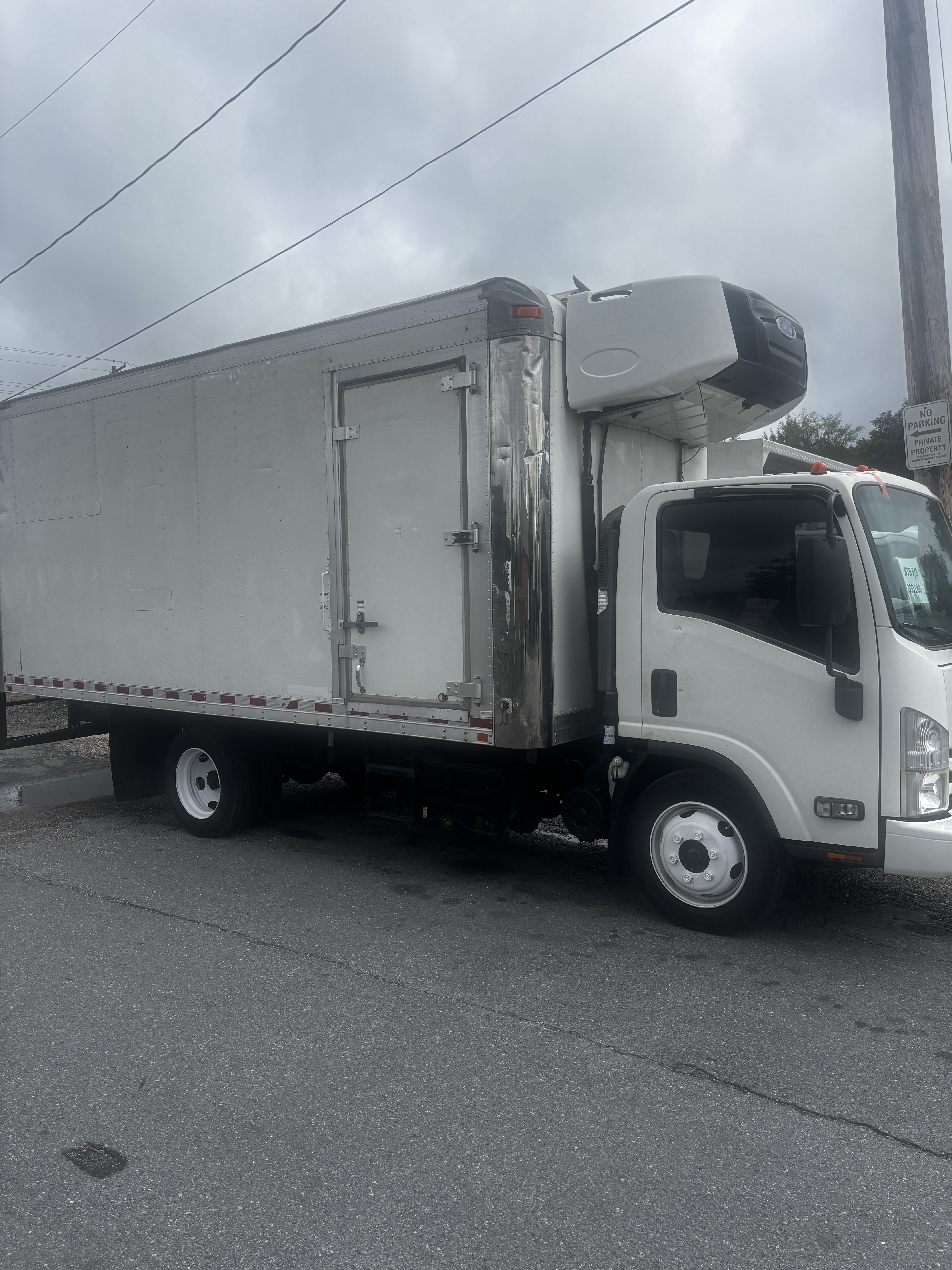 2016 ISUZU NRR in Elkridge, MD