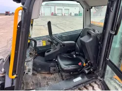 2022 JCB 3TS-8T AG