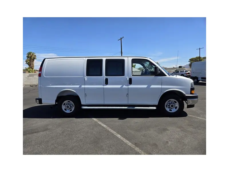 2025 GMC SAVANA