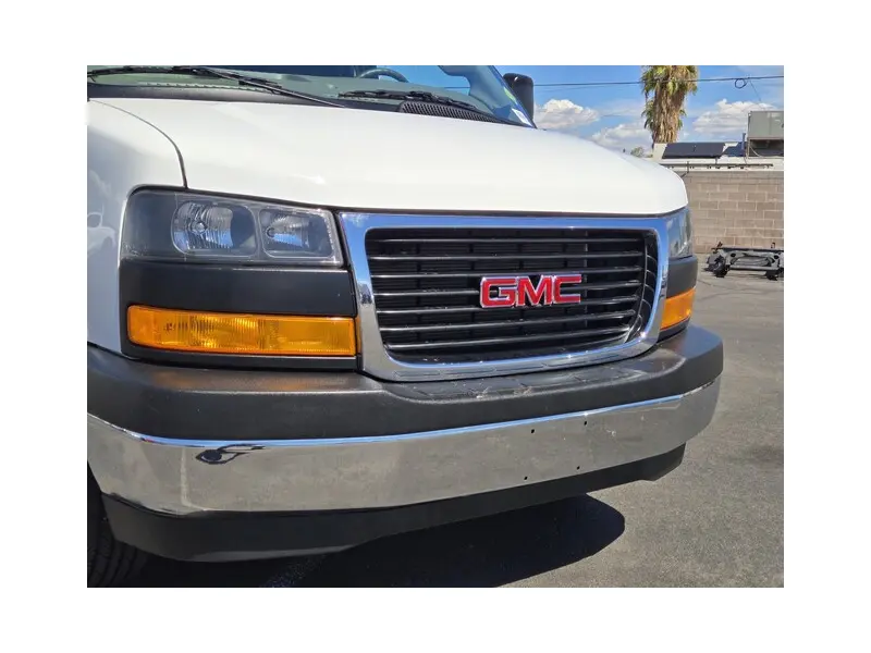 2025 GMC SAVANA