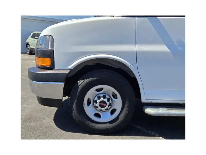 2025 GMC SAVANA