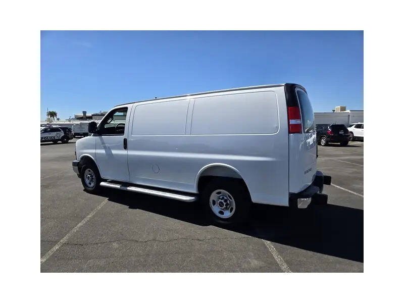 2025 GMC SAVANA