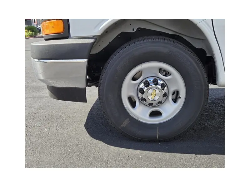 2026 CHEVROLET EXPRESS
