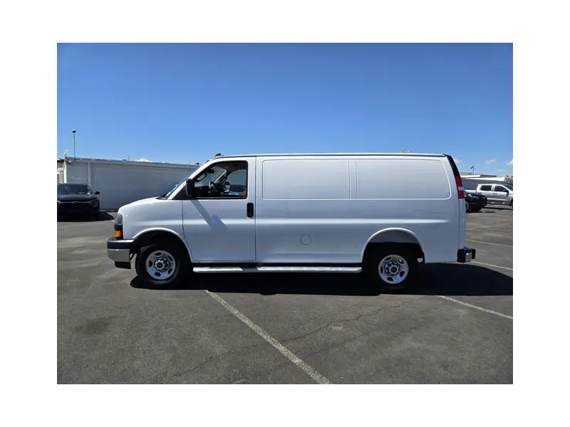 2025 GMC SAVANA