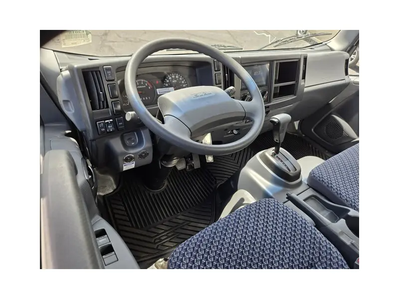 2026 ISUZU NPR HD