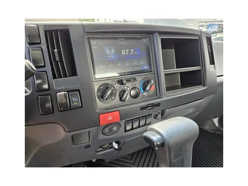 2026 ISUZU NPR HD