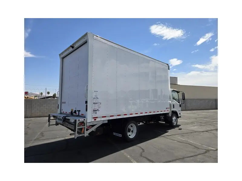 2026 ISUZU NPR HD