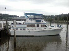Time to Change Your Boating Style? 4 Types of Boats For Slowing Down image