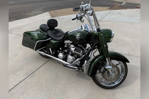 2014 Harley-Davidson ROAD KING CVO in lake havasu city AZ