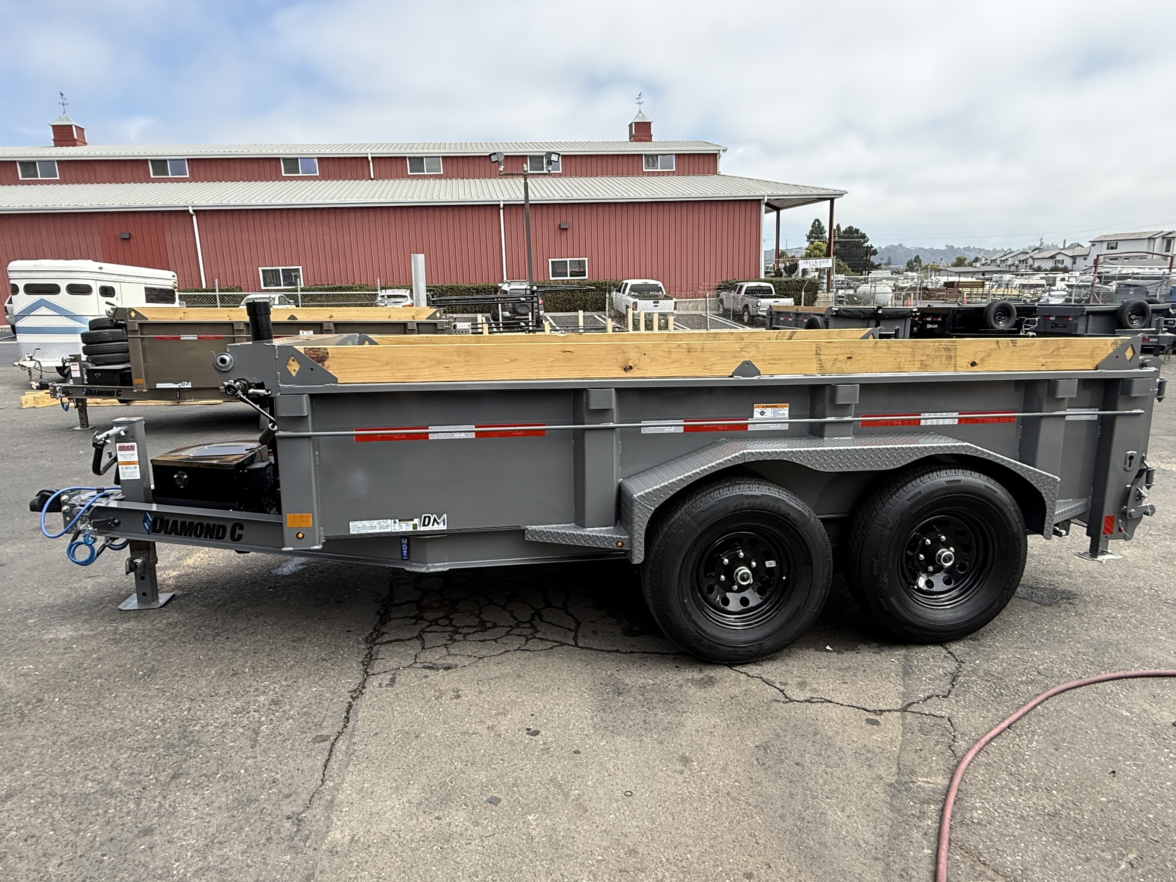 2027 DIAMOND C MDT206 MEDIUM DUTY TRAILER(6768) in Arroyo Grande, CA
