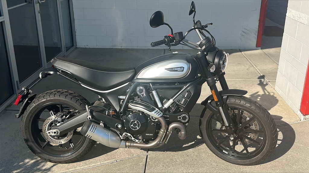 2021 Ducati Scrambler Icon Dark ICON in Heath, OH