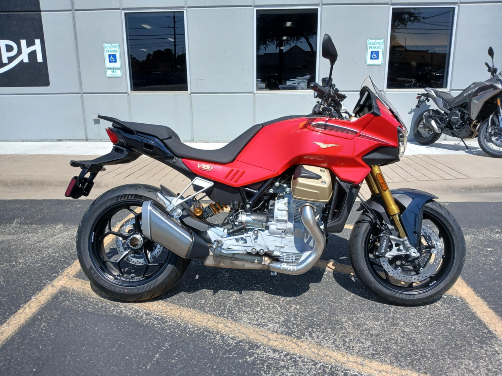 2025 Moto Guzzi V100 Mandello MANDELLO in Austin, TX