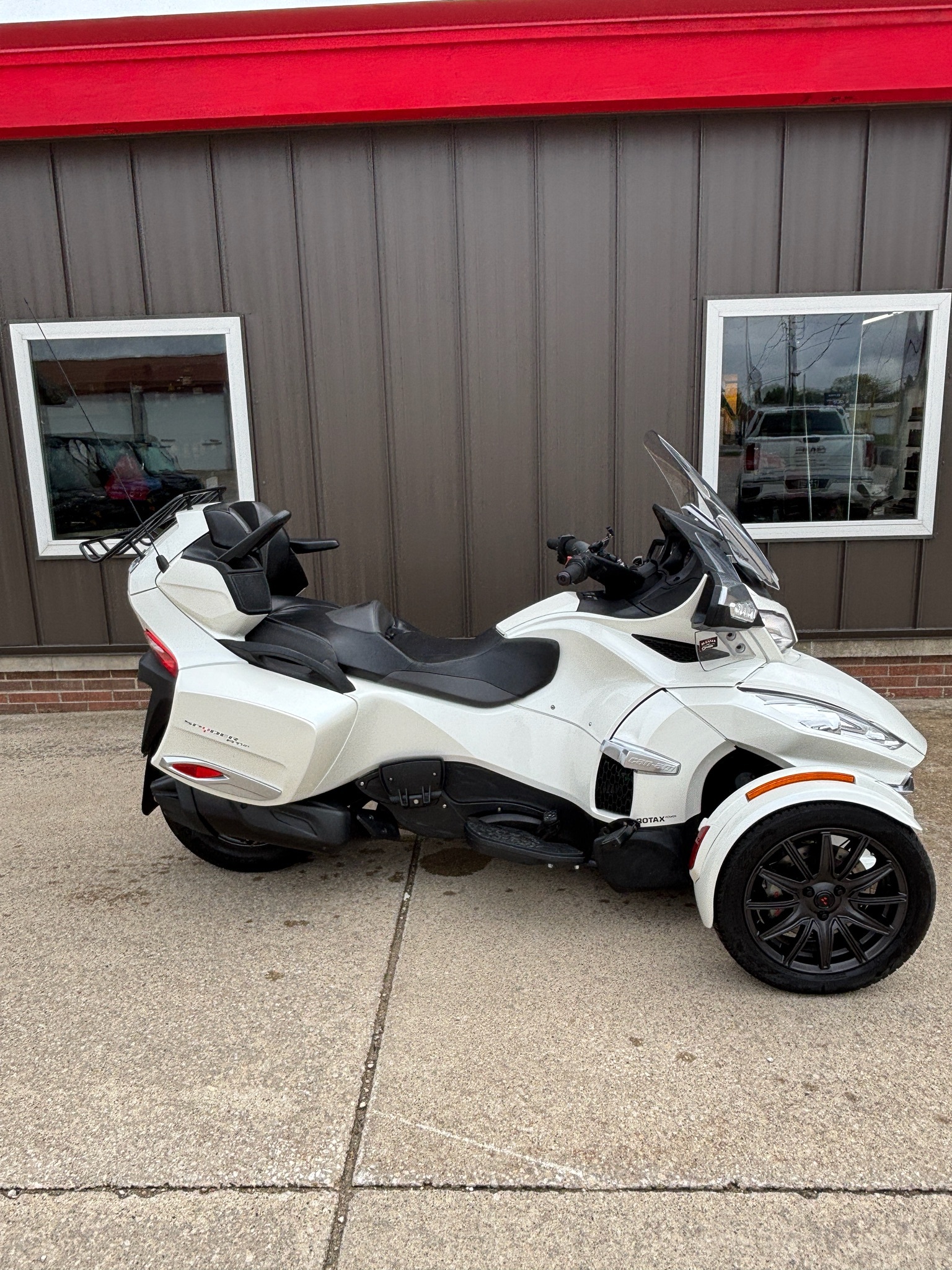 2015 Can-Am Spyder® RT-S SE6 RT-S SE6 in Algona, IA