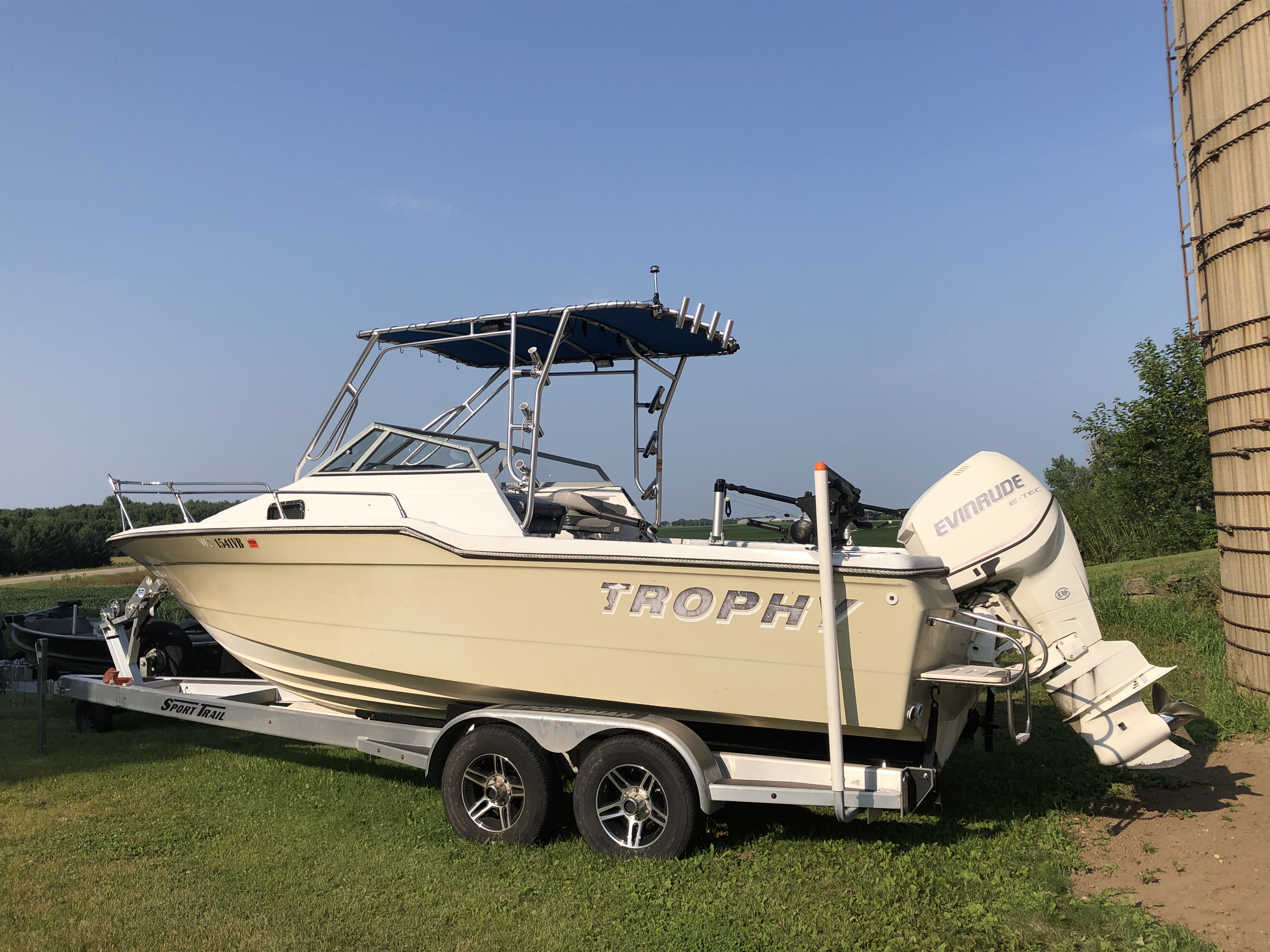1989 Bayliner TROPHY in beaver dam WI