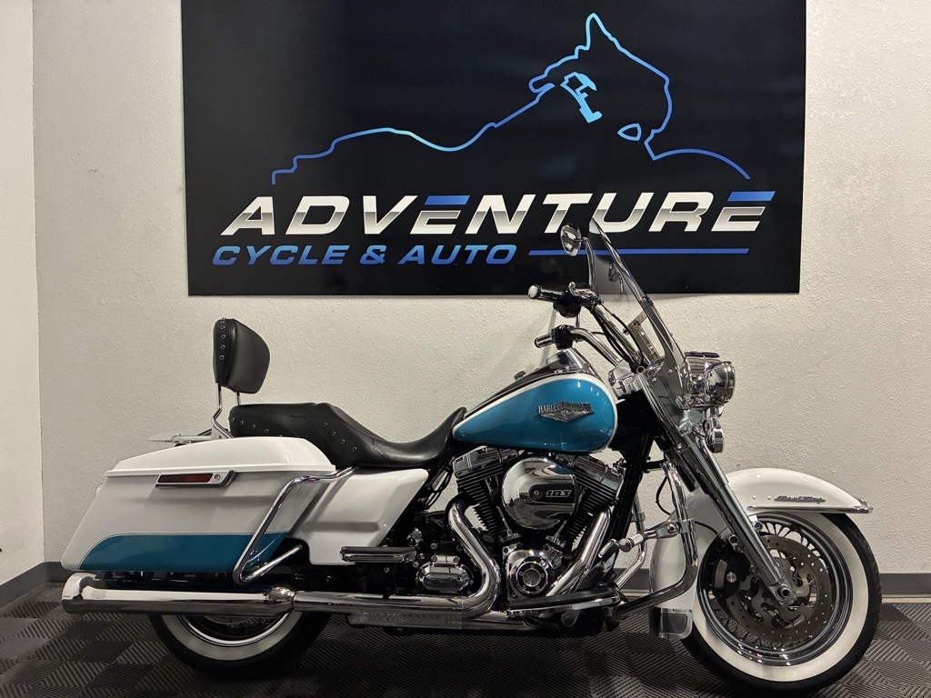 2016 Harley-Davidson ROAD KING in Lakeland, FL