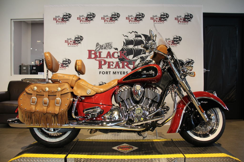 2015 Indian Chief VINTAGE, INDIAN REDTHUNDER BLK, 49ST VINTAGE in Fort Myers, FL