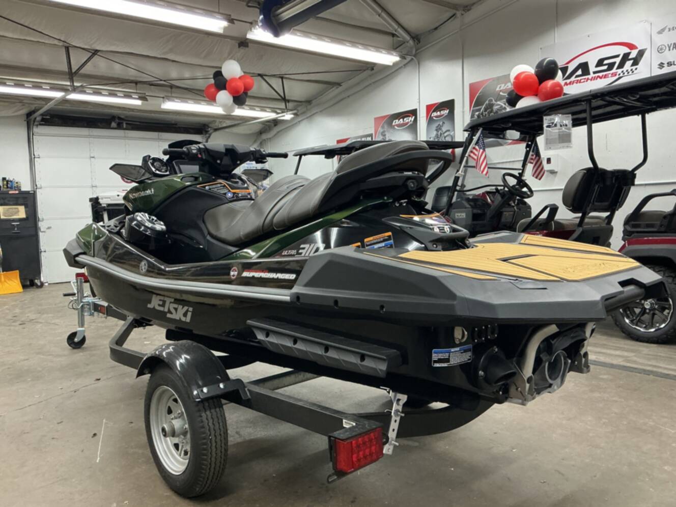 A photo of this 2025 Kawasaki Ultra 310LX LX