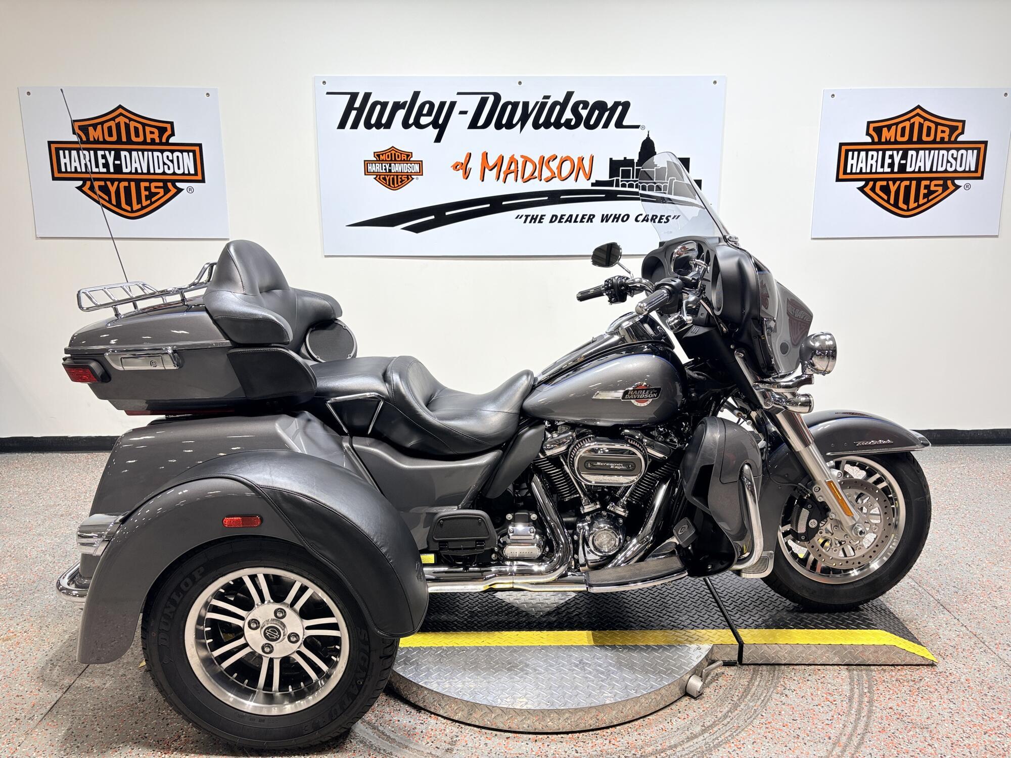 2022 Harley-Davidson Tri Glide Ultra ULTRA CLASSIC in Madison, WI