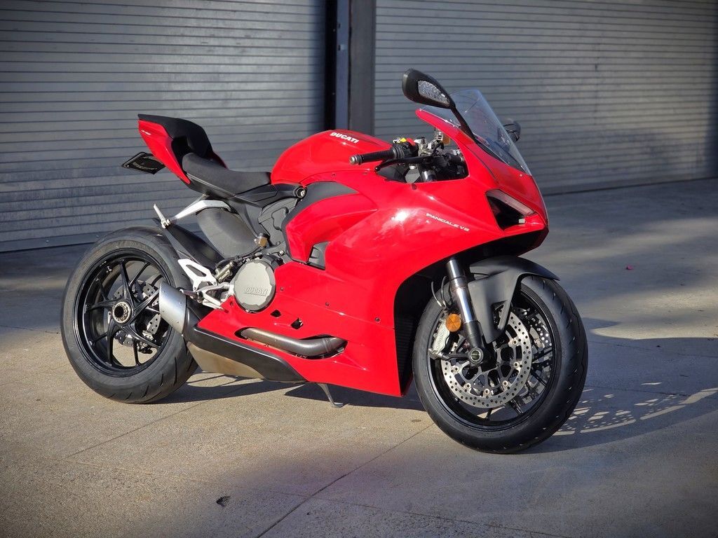 2021 Ducati Panigale V2 Ducati Red in glendale CA