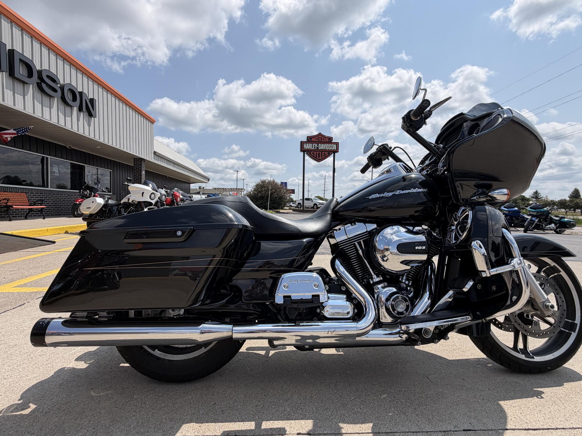 2016 Harley-Davidson Road Glide Special SPECIAL FLTRXS in Carroll, IA