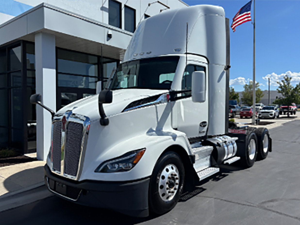2023 KENWORTH T680 in Kearney, NE