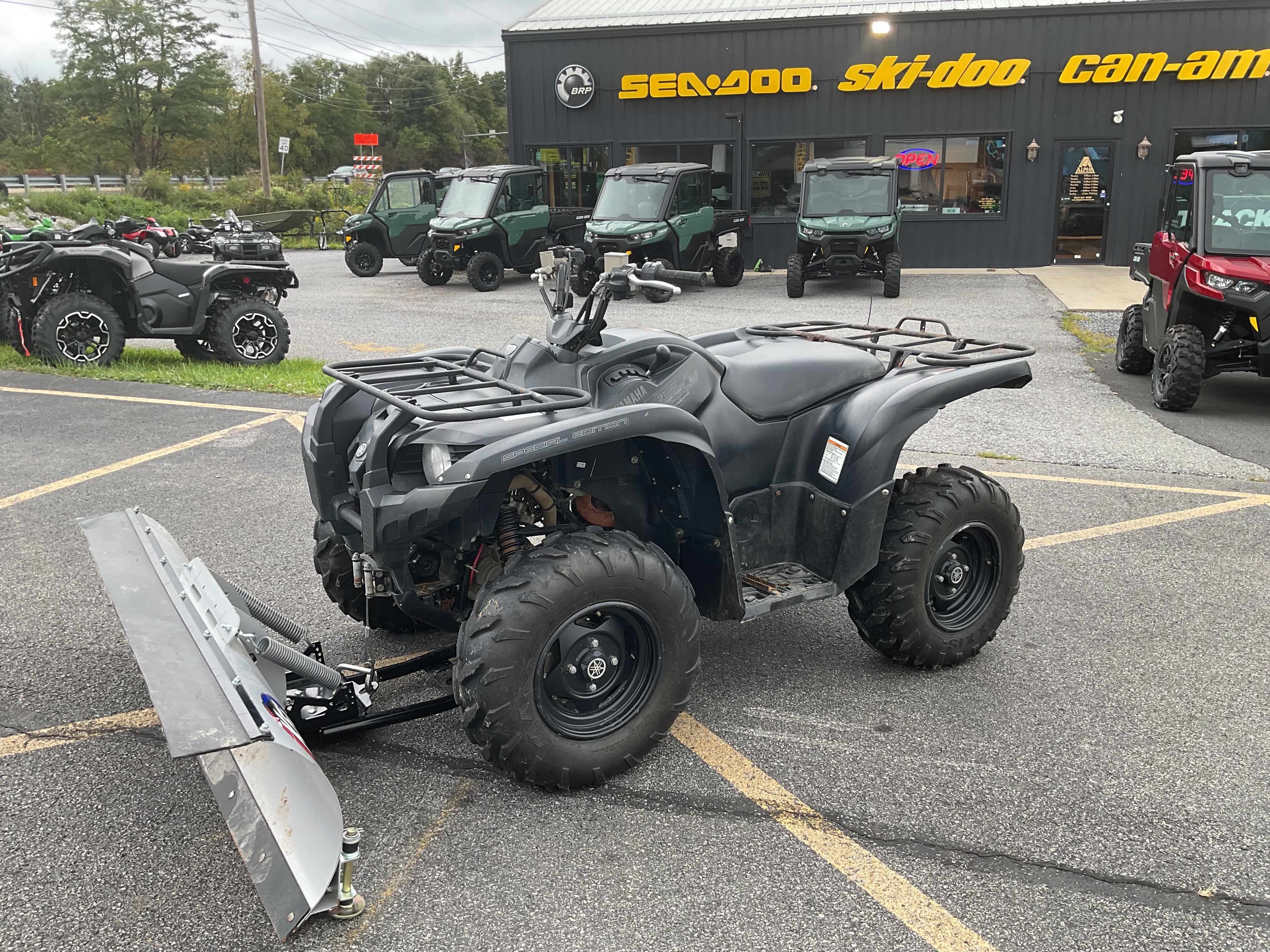 2014 Yamaha GRIZZLY 700 EPS 700 FI AUTO 4X4 EPS in duncansville PA