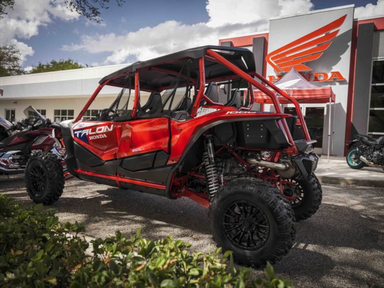 A photo of this 2026 Honda® Talon 1000R-4 FOX Live Valve