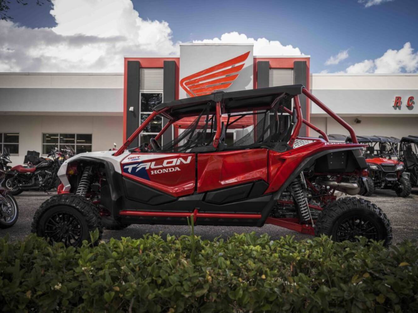 A photo of this 2026 Honda® Talon 1000R-4 FOX Live Valve