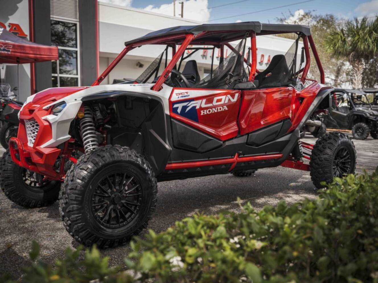 A photo of this 2026 Honda® Talon 1000R-4 FOX Live Valve