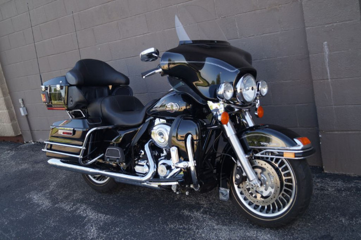 2013 Harley-Davidson Ultra Classic Touring motorcycle