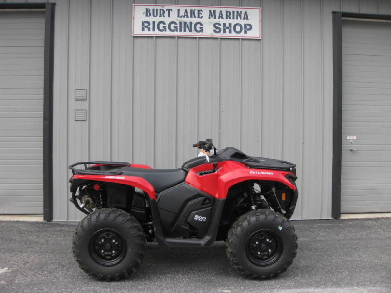 A photo of this 2025 Can-Am Outlander DPS 500