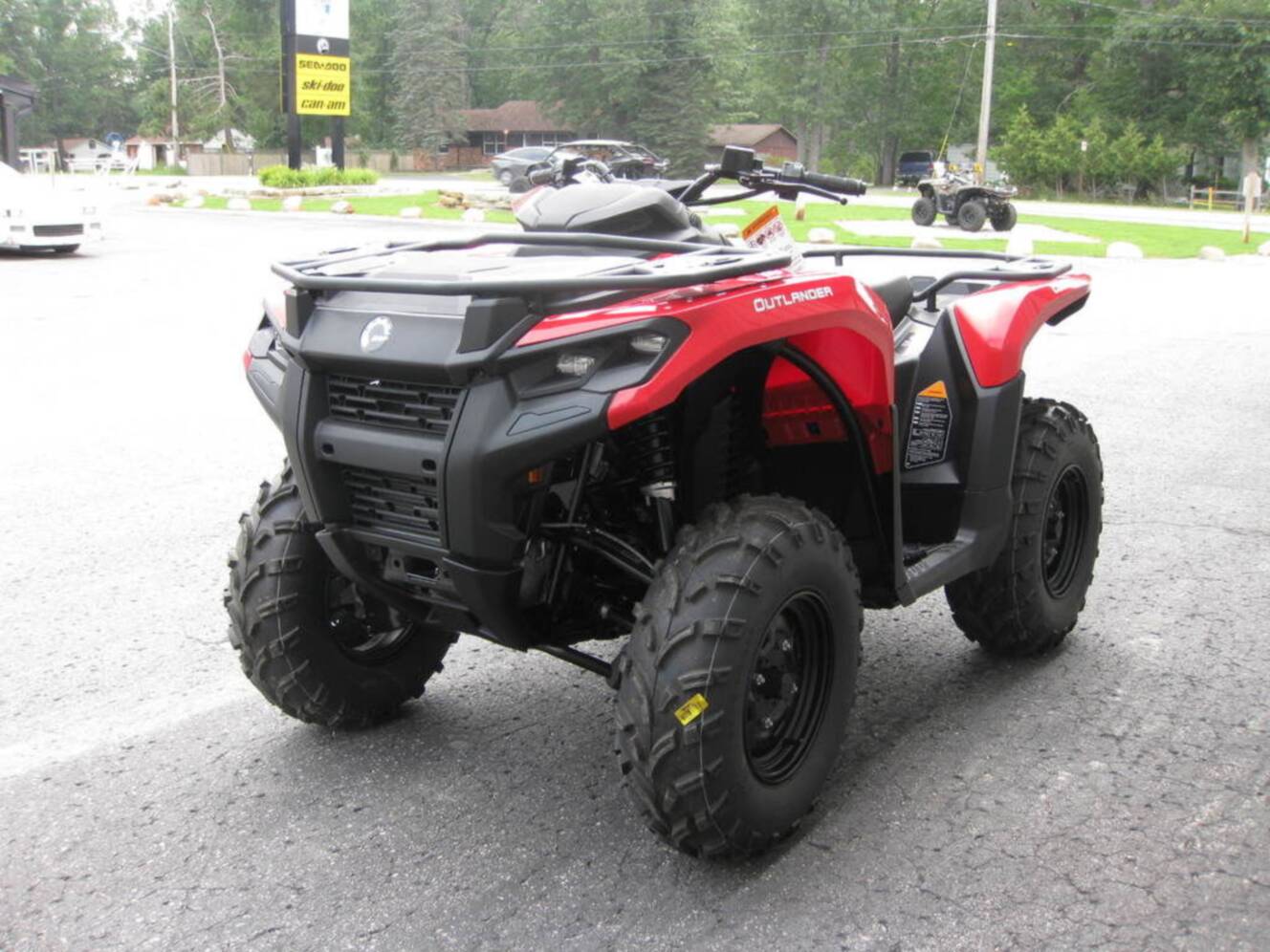 A photo of this 2025 Can-Am Outlander DPS 500