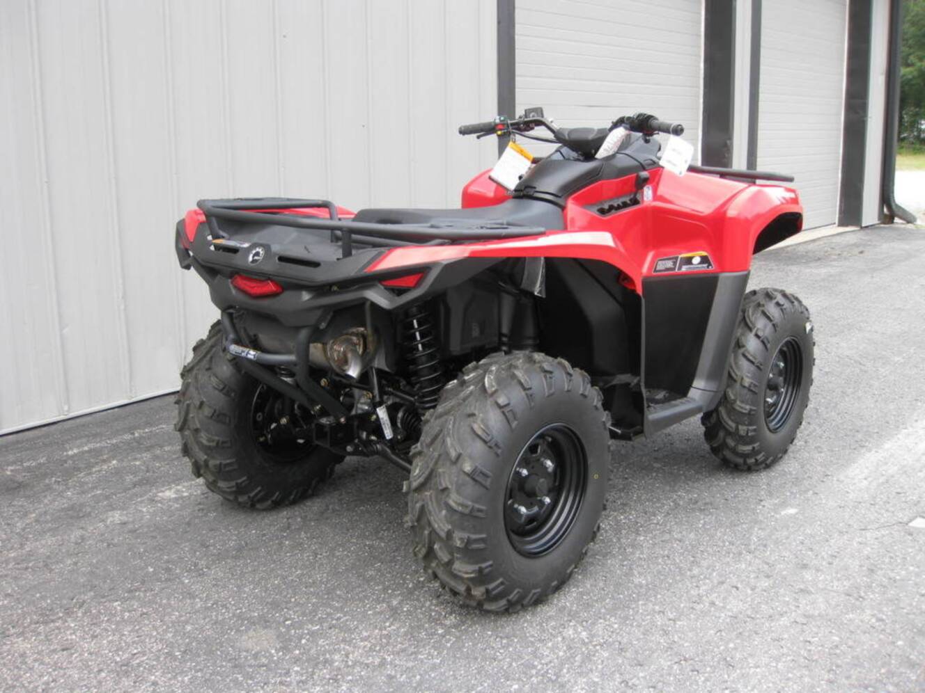 A photo of this 2025 Can-Am Outlander DPS 500