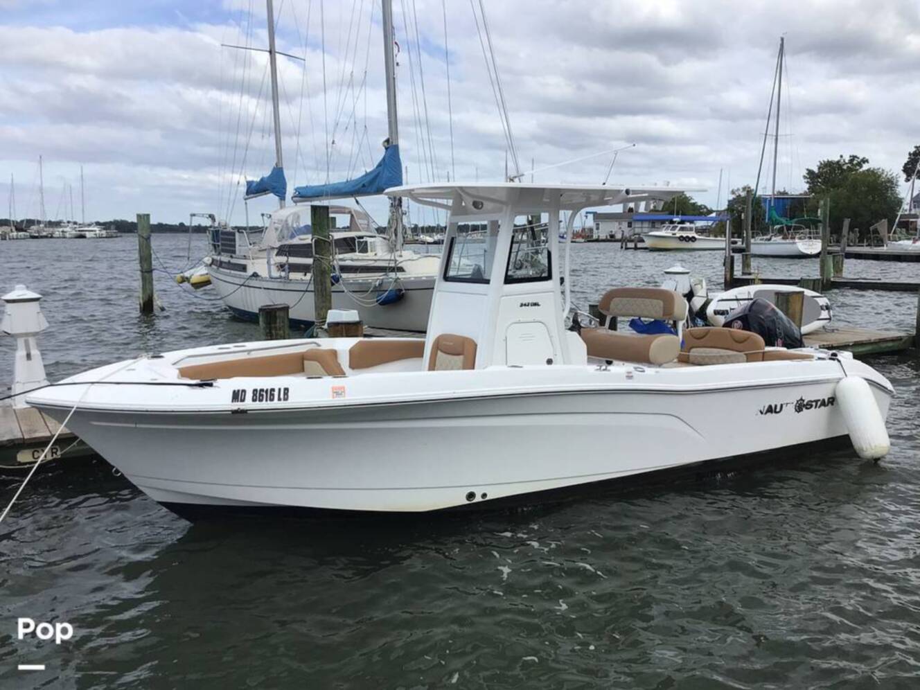 A photo of this 2025 Nauticstar 242 OSL