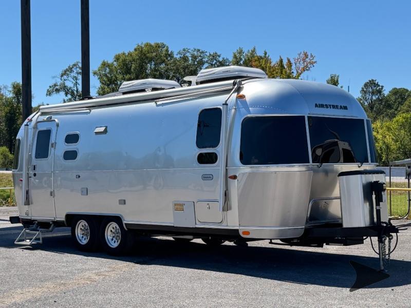 2020 Airstream Globetrotter 25FB Twin in calera AL