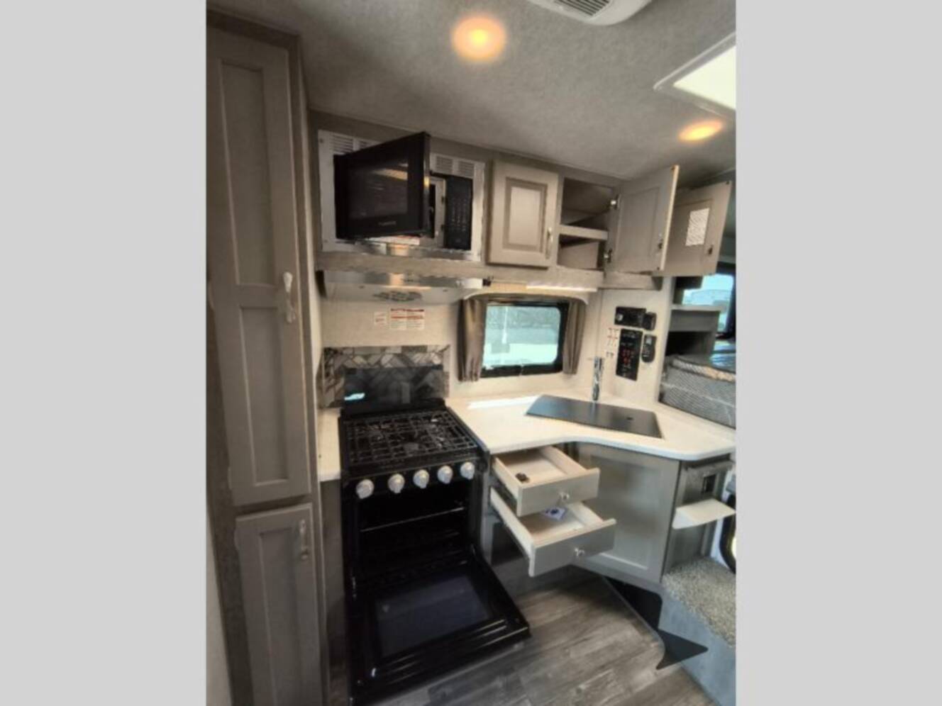 A photo of this 2027 Northwood Arctic Fox 990