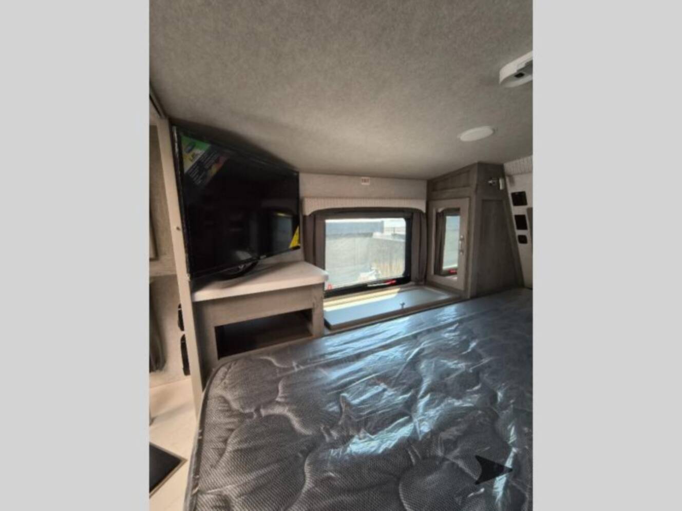 A photo of this 2027 Northwood Arctic Fox 990