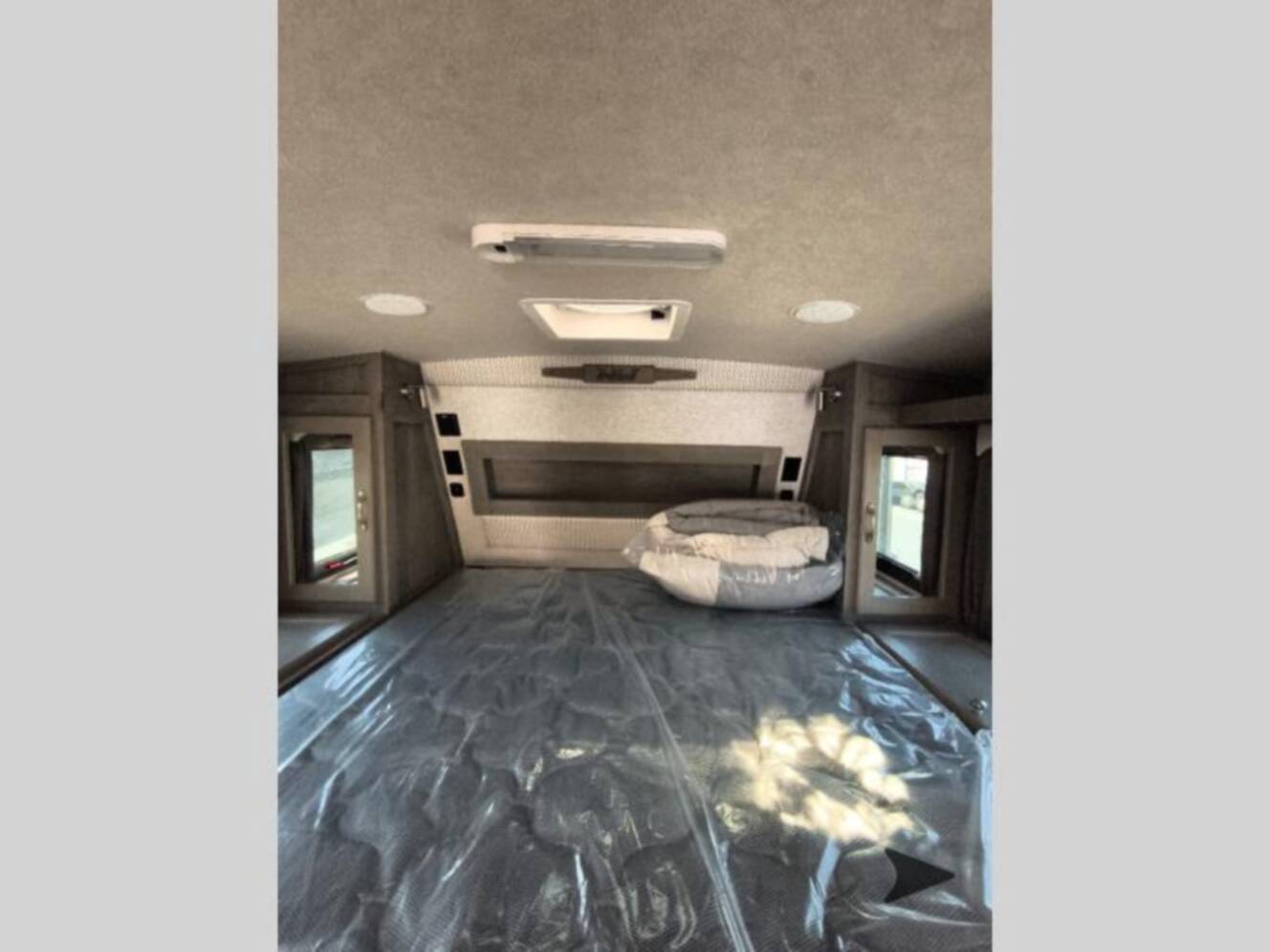 A photo of this 2027 Northwood Arctic Fox 990