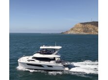 4 Center Console Catamarans Under 30 Feet image