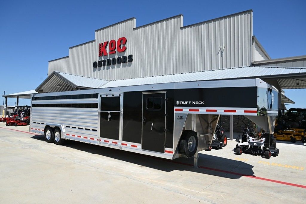 2027 Eby 32' X 8' RUFF NECK Final Drive Calf Show Trailer in Caldwell, TX