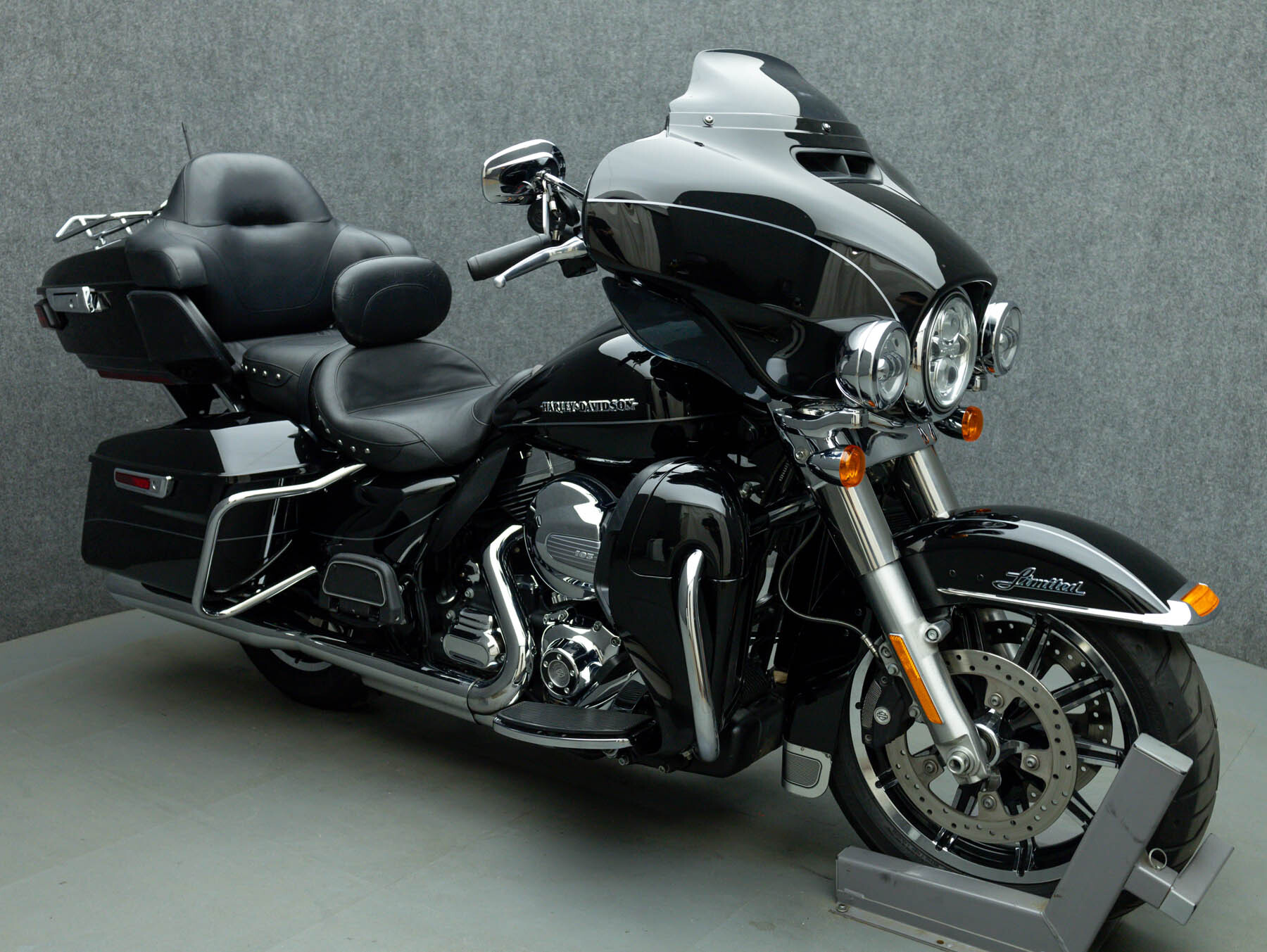 2015 Harley Davidson FLHTK ELECTRA GLIDE ULTRA LIMITED W/ABS FLHTK in Pembroke, NH