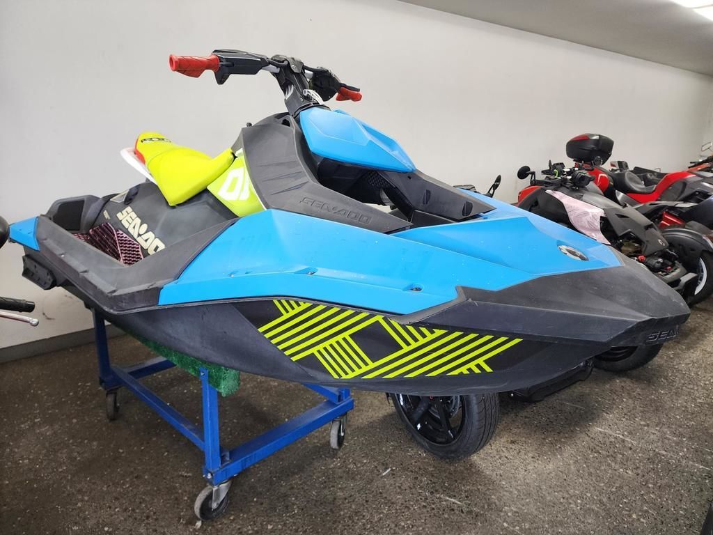 2020 Sea-Doo Spark® Trixx 2-up Rotax® 900 H.O. ACE IBR in enumclaw WA
