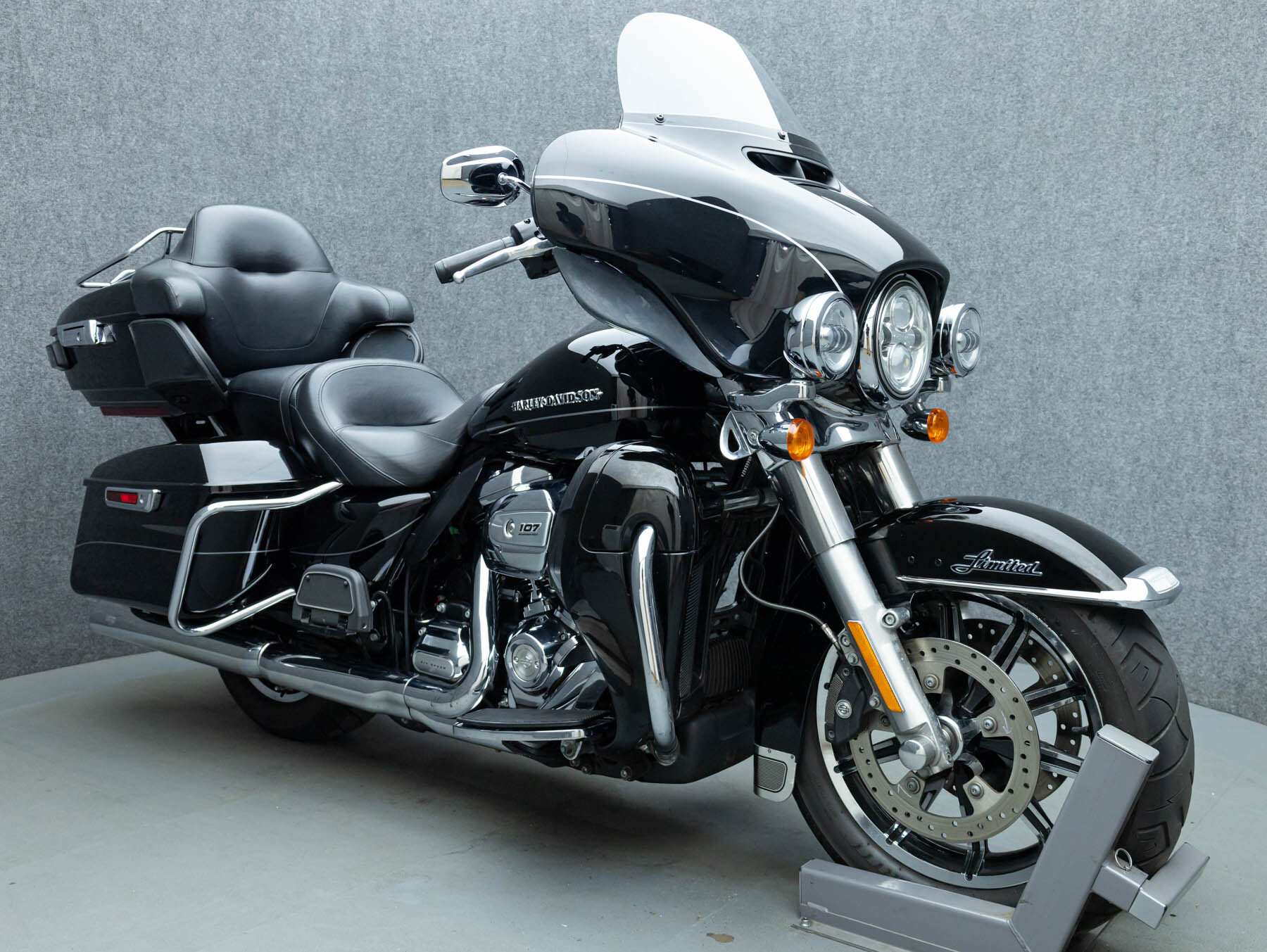 2017 Harley Davidson FLHTK ULTRA LIMITED W/ABS ULTRA LIMITED in Pembroke, NH