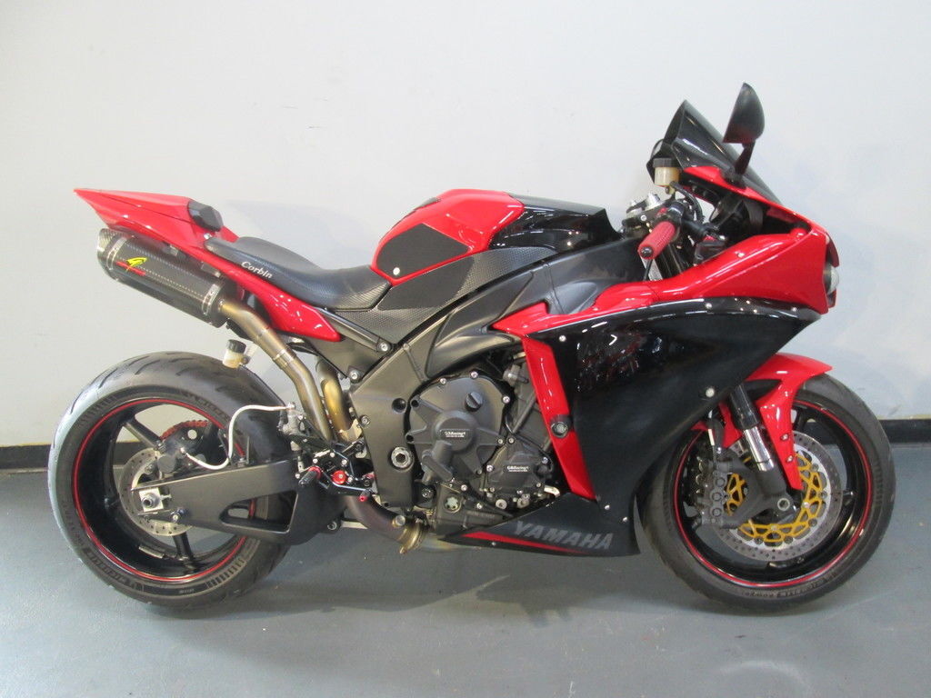 2013 Yamaha YZF-R1 R1 in Lewis Center, OH