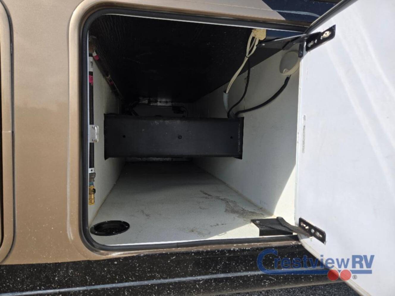 A photo of this 2017 Thor Motor Coach Palazzo 35.1