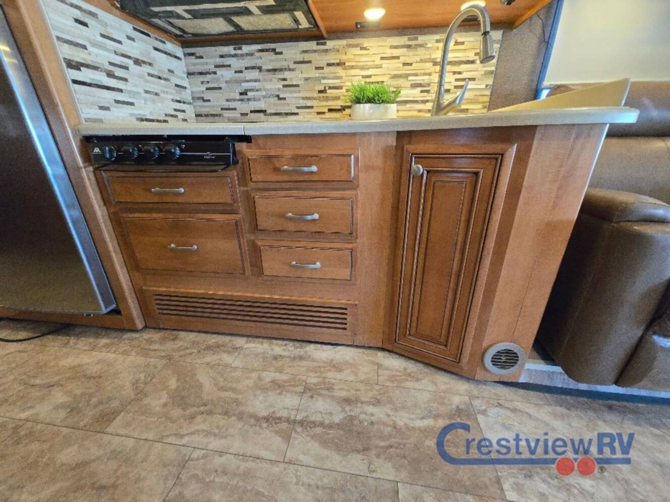 A photo of this 2017 Thor Motor Coach Palazzo 35.1