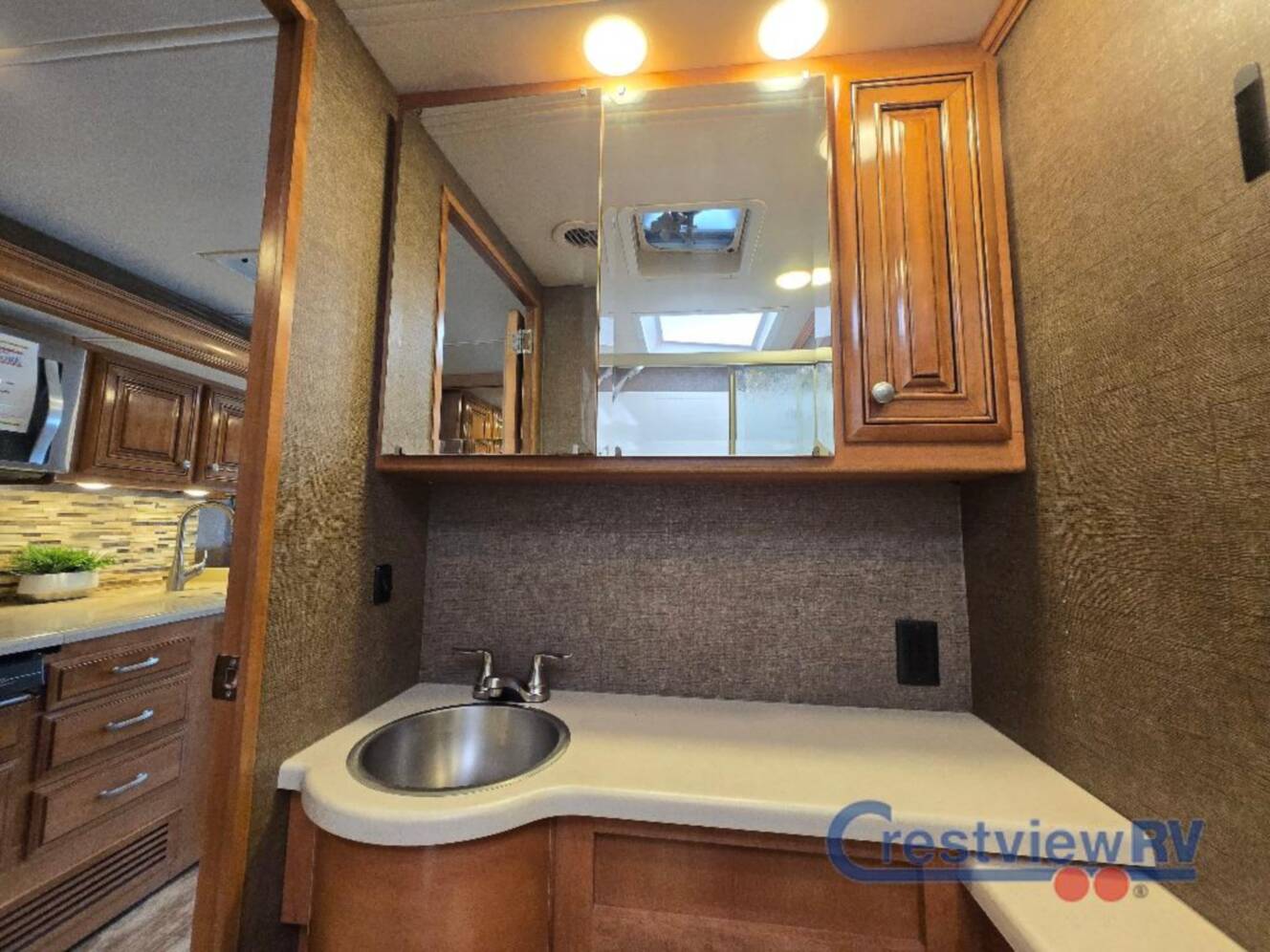 A photo of this 2017 Thor Motor Coach Palazzo 35.1
