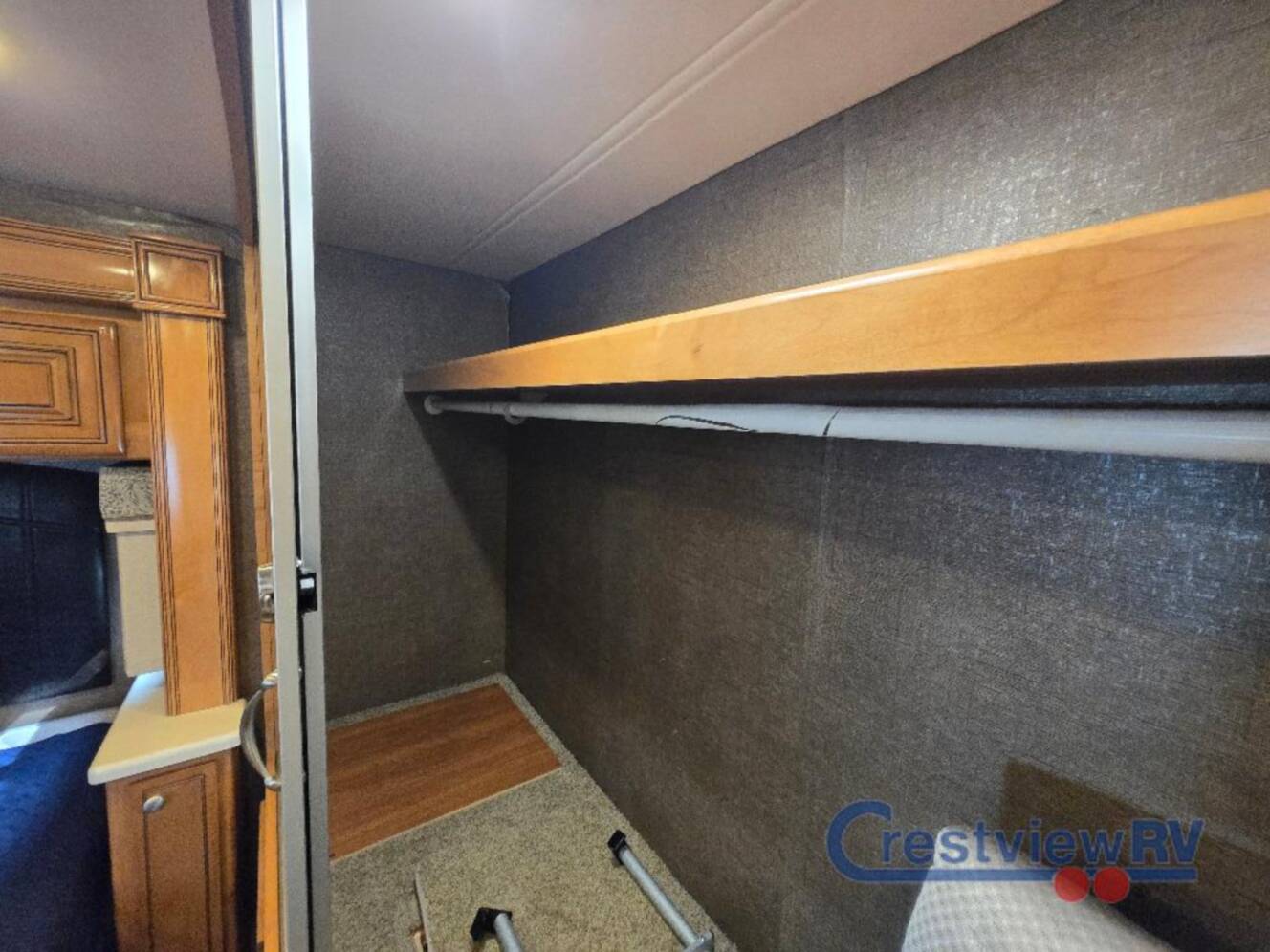 A photo of this 2017 Thor Motor Coach Palazzo 35.1