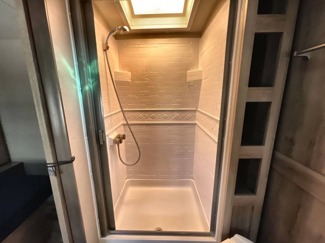 A photo of this 2022 Grand Design Imagine 2500RL